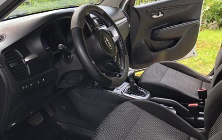 KIA Rio IV, 2018 год, 1 250 000 рублей, 9 фотография