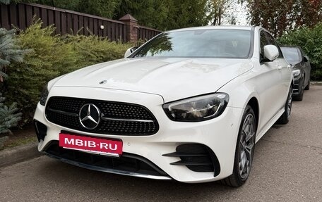 Mercedes-Benz E-Класс, 2020 год, 6 200 000 рублей, 3 фотография