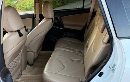 Toyota RAV4, 2011 год, 2 300 000 рублей, 14 фотография