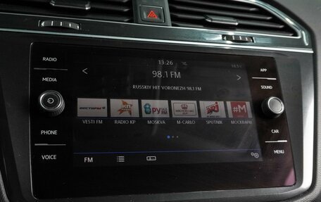 Volkswagen Tiguan II, 2018 год, 2 054 000 рублей, 13 фотография
