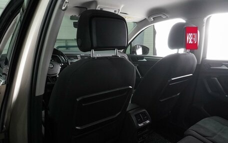 Volkswagen Tiguan II, 2018 год, 2 054 000 рублей, 11 фотография