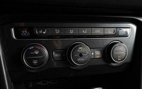 Volkswagen Tiguan II, 2018 год, 2 054 000 рублей, 14 фотография