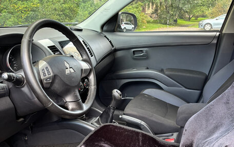 Mitsubishi Outlander III рестайлинг 3, 2011 год, 850 000 рублей, 4 фотография