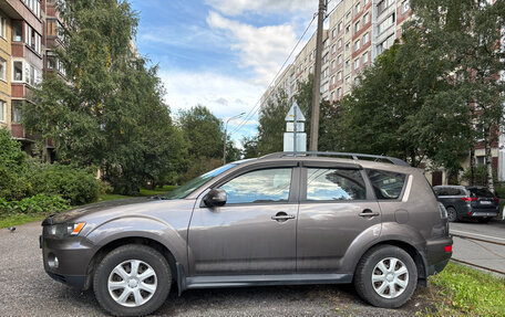 Mitsubishi Outlander III рестайлинг 3, 2011 год, 850 000 рублей, 6 фотография