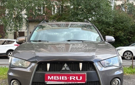 Mitsubishi Outlander III рестайлинг 3, 2011 год, 850 000 рублей, 9 фотография