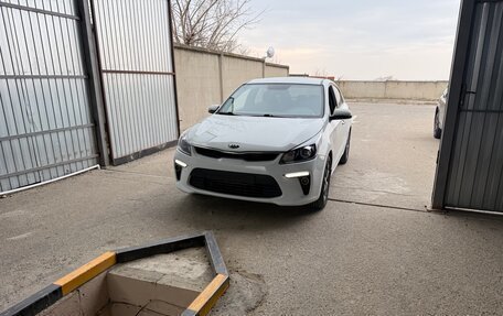 KIA Rio IV, 2018 год, 1 325 000 рублей, 2 фотография