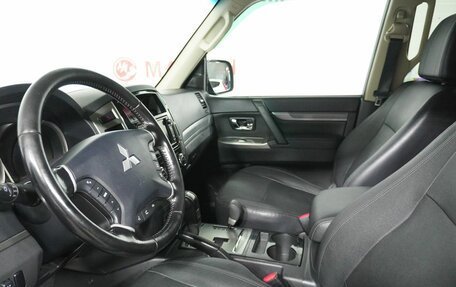 Mitsubishi Pajero IV, 2015 год, 2 400 000 рублей, 10 фотография