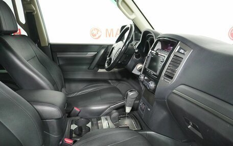 Mitsubishi Pajero IV, 2015 год, 2 400 000 рублей, 11 фотография