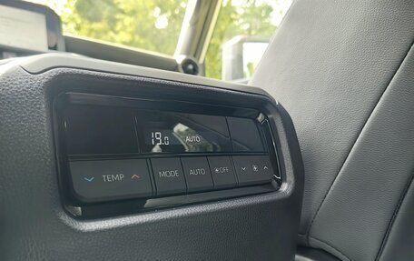 Toyota Land Cruiser Prado, 2024 год, 9 500 000 рублей, 11 фотография