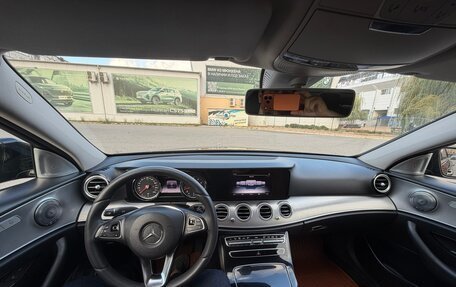 Mercedes-Benz E-Класс, 2016 год, 1 800 000 рублей, 12 фотография