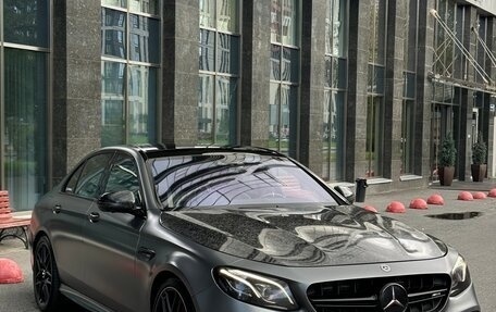 Mercedes-Benz E-Класс AMG, 2018 год, 5 950 000 рублей, 3 фотография