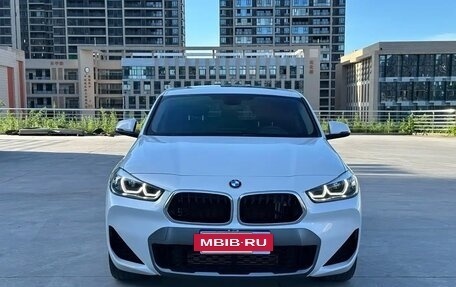 BMW X2, 2021 год, 1 860 000 рублей, 2 фотография