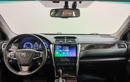 Toyota Camry, 2017 год, 1 870 000 рублей, 9 фотография