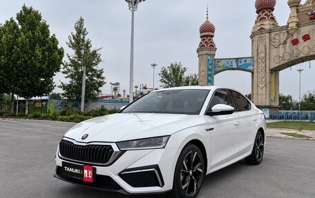 Skoda Octavia IV, 2022 год, 1 870 005 рублей, 1 фотография