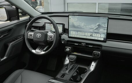 Toyota RAV4, 2026 год, 4 580 000 рублей, 13 фотография