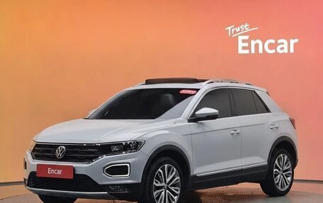 Volkswagen T-Roc I, 2021 год, 2 290 000 рублей, 1 фотография