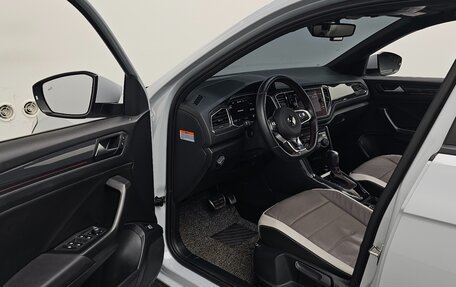 Volkswagen T-Roc I, 2021 год, 2 290 000 рублей, 8 фотография