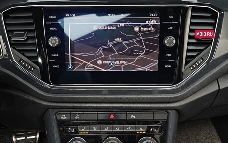 Volkswagen T-Roc I, 2021 год, 2 290 000 рублей, 14 фотография