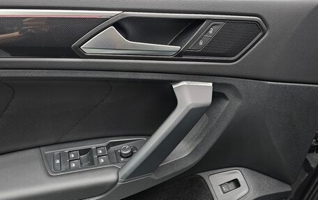 Volkswagen Tiguan II, 2021 год, 2 850 000 рублей, 9 фотография