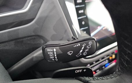 Volkswagen Tiguan II, 2021 год, 2 850 000 рублей, 16 фотография