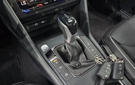 Volkswagen Tiguan II, 2021 год, 2 850 000 рублей, 23 фотография