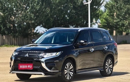 Mitsubishi Outlander III рестайлинг 3, 2021 год, 1 690 222 рублей, 1 фотография