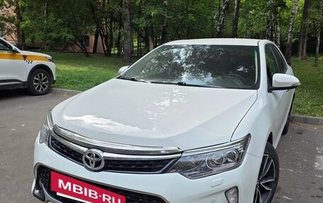 Toyota Camry, 2017 год, 1 550 000 рублей, 2 фотография