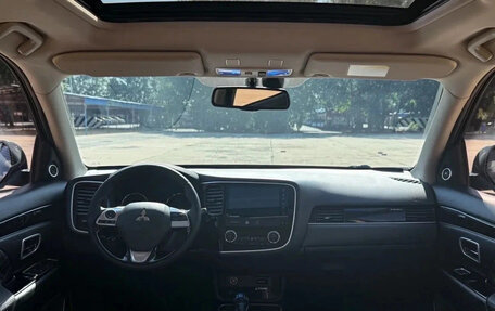 Mitsubishi Outlander III рестайлинг 3, 2021 год, 1 690 222 рублей, 10 фотография
