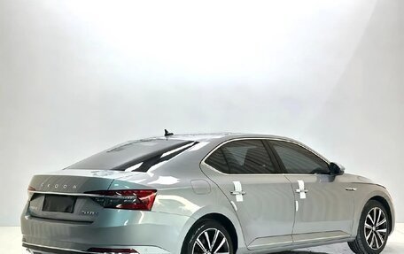 Skoda Superb III рестайлинг, 2023 год, 2 200 000 рублей, 6 фотография
