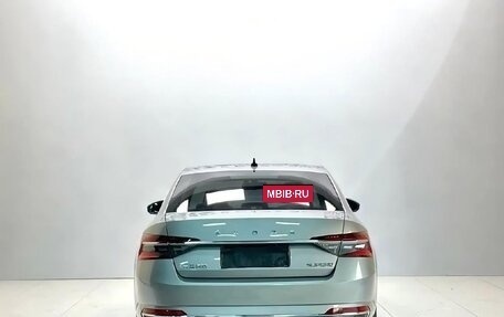 Skoda Superb III рестайлинг, 2023 год, 2 200 000 рублей, 5 фотография