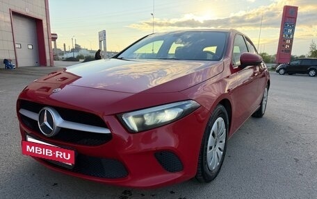 Mercedes-Benz A-Класс, 2019 год, 1 900 000 рублей, 6 фотография