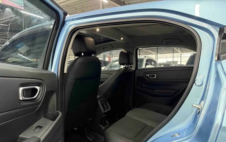 Honda Vezel, 2023 год, 1 720 000 рублей, 11 фотография