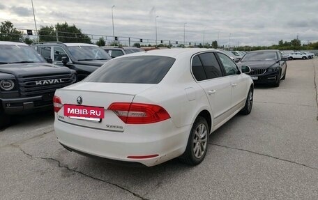 Skoda Superb III рестайлинг, 2013 год, 1 197 000 рублей, 2 фотография