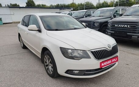Skoda Superb III рестайлинг, 2013 год, 1 197 000 рублей, 3 фотография