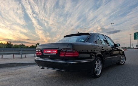 Mercedes-Benz E-Класс, 2001 год, 1 560 000 рублей, 1 фотография