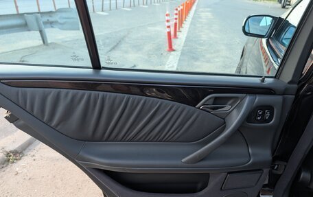 Mercedes-Benz E-Класс, 2001 год, 1 560 000 рублей, 13 фотография