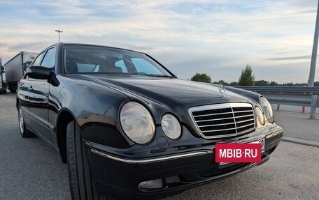 Mercedes-Benz E-Класс, 2001 год, 1 560 000 рублей, 10 фотография