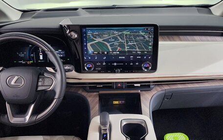 Lexus LM, 2025 год, 18 770 700 рублей, 7 фотография