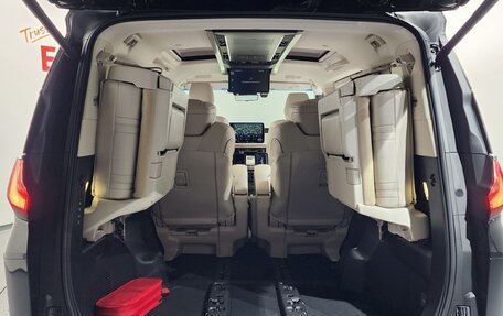 Lexus LM, 2025 год, 18 770 700 рублей, 18 фотография
