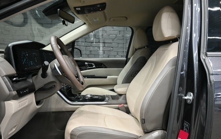 KIA Carnival, 2022 год, 4 700 000 рублей, 21 фотография