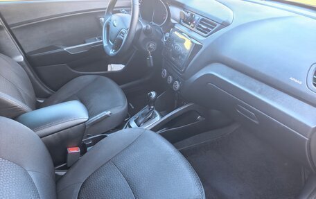 KIA Rio III рестайлинг, 2016 год, 875 000 рублей, 18 фотография