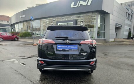 Toyota RAV4, 2017 год, 2 330 000 рублей, 5 фотография
