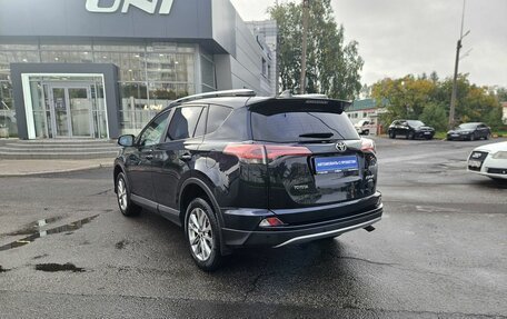 Toyota RAV4, 2017 год, 2 330 000 рублей, 6 фотография