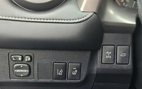 Toyota RAV4, 2017 год, 2 330 000 рублей, 16 фотография