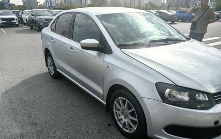 Volkswagen Polo VI (EU Market), 2011 год, 650 000 рублей, 2 фотография