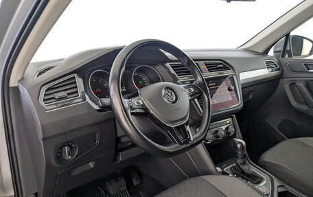 Volkswagen Tiguan II, 2020 год, 2 850 000 рублей, 19 фотография