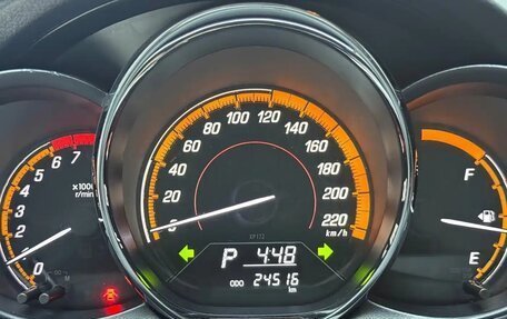 Toyota Yaris XP150 рестайлинг, 2022 год, 1 118 000 рублей, 16 фотография