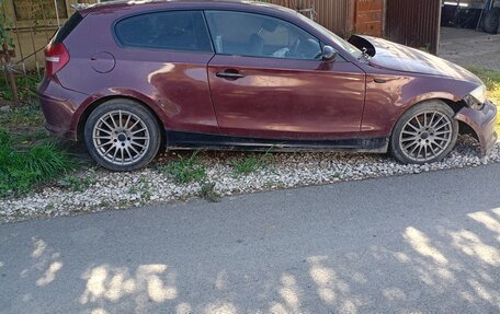 BMW 1 серия, 2010 год, 350 000 рублей, 3 фотография