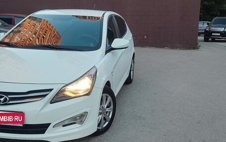Hyundai Solaris II рестайлинг, 2015 год, 1 150 000 рублей, 4 фотография