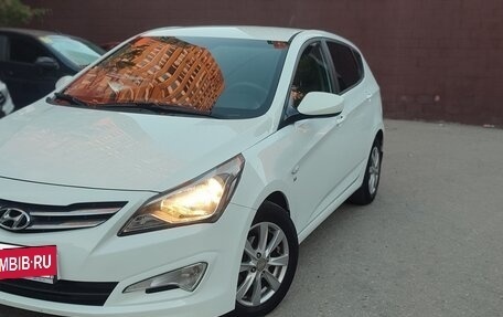 Hyundai Solaris II рестайлинг, 2015 год, 1 150 000 рублей, 5 фотография